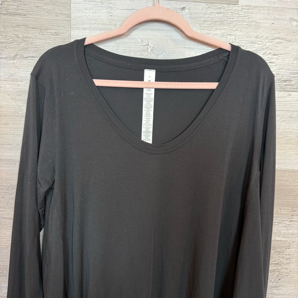 Lululemon Up For It Long Sleeve - Black - Size 6 - Picture 5 of 7